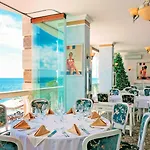 Lovely Nest With Glass Veranda