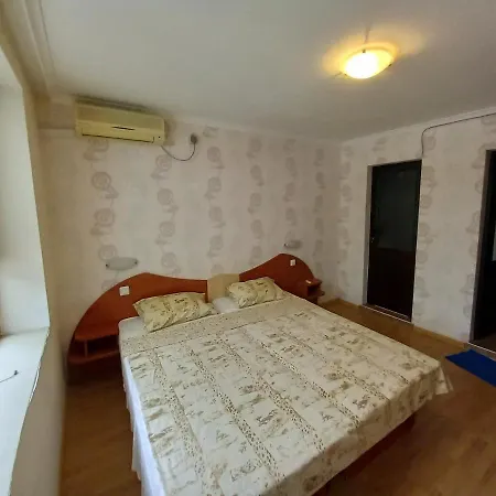 Lovely Nest With Glass Veranda Apartment *