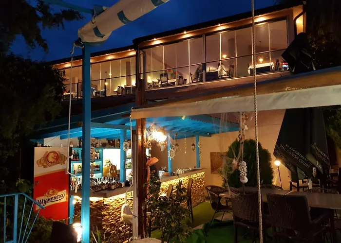 Апартаменты Lovely Nest With Glass Veranda