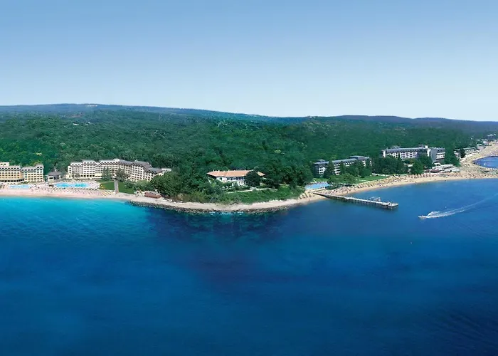 Апартаменты Lovely Nest With Glass Veranda