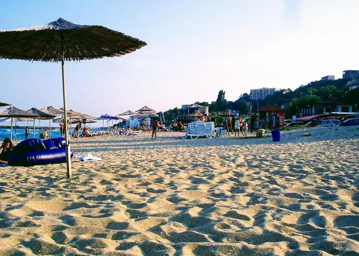 Lovely Nest With Glass Veranda Апартаменты Золотые Пески