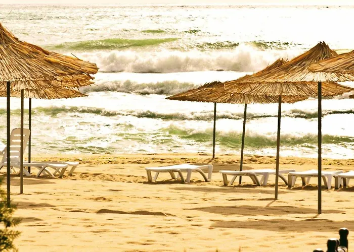 Апартаменты Lovely Nest With Glass Veranda