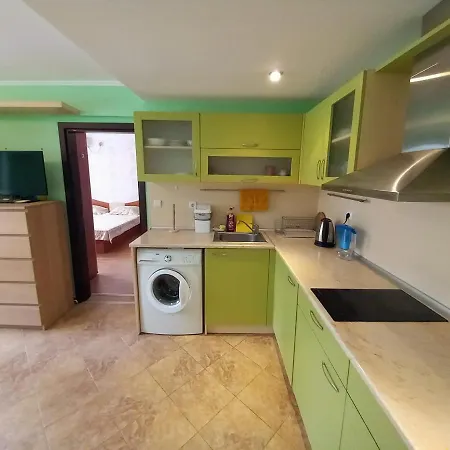Appartement Lovely Nest With Glass Veranda Goudstrand
