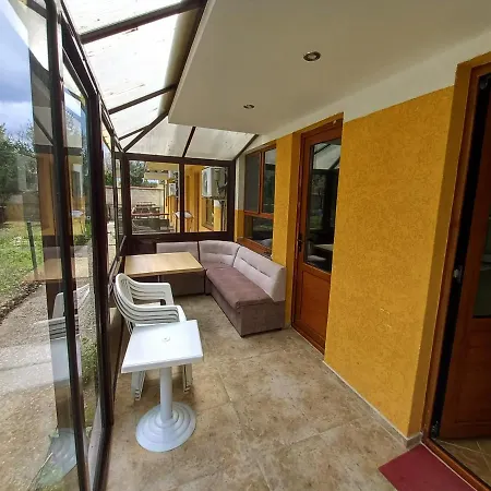 Lovely Nest With Glass Veranda Апартамент Златни пясъци