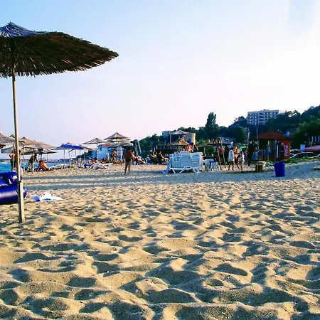 Lovely Nest With Glass Veranda Апартамент Златни пясъци