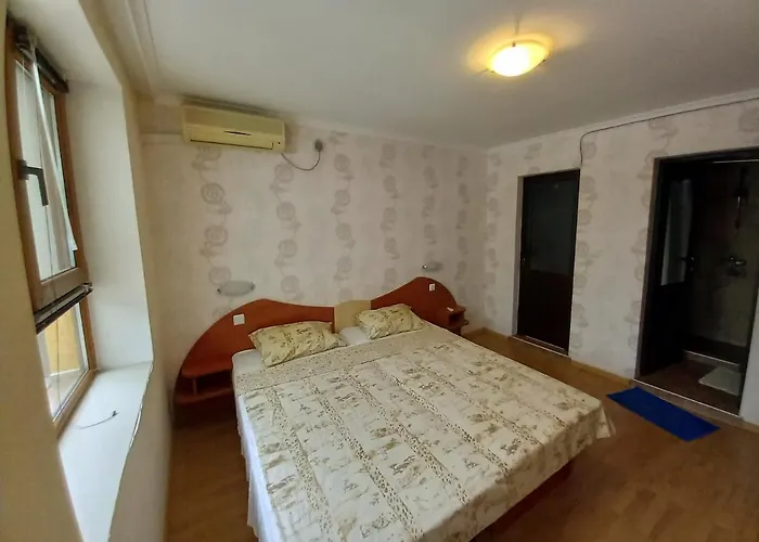 Lovely Nest With Glass Veranda Apartment *