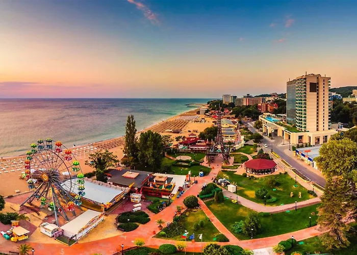 Lovely Nest With Glass Veranda